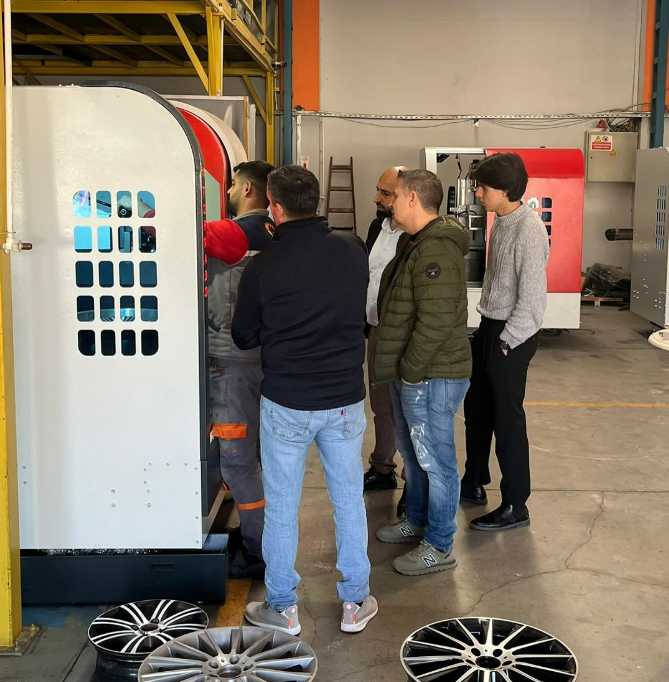 OUR GUESTS FROM SWITZERLAND VISITED THE WRM26 CNC DIAMOND CUT MACHINE 
